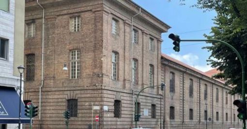 Incrocio di piazza Camana, si allungano i tempi del verde pedonale Incrocio di piazza Camana, si allungano i tempi del verde pedonale