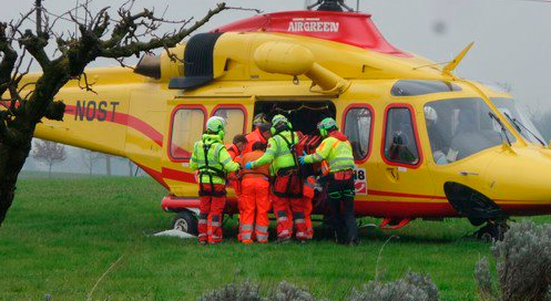 Scontro tra auto e moto: un ferito portato d'urgenza a Novara Scontro tra auto e moto: un ferito portato d'urgenza a Novara