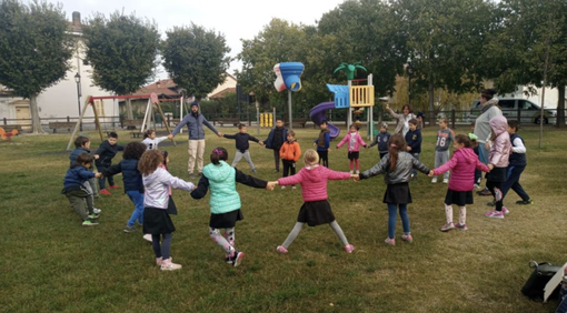 Bianzè: per la scuola primaria un'accoglienza "galattica" - FOTOGALLERY Bianzè: per la scuola primaria un'accoglienza "galattica" - FOTOGALLERY