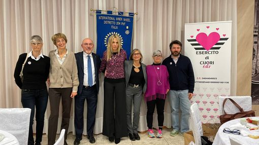 Inner Wheel Santhià Crescentino al fianco di "Esercito di cuori" Inner Wheel Santhià Crescentino al fianco di "Esercito di cuori"