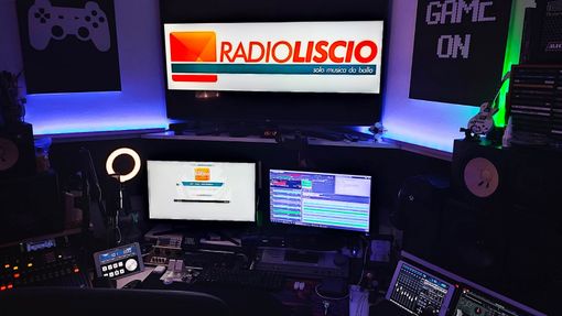 Nasce RADIO LISCIO, la nuova emittente per chi ama la musica da ballo Nasce RADIO LISCIO, la nuova emittente per chi ama la musica da ballo