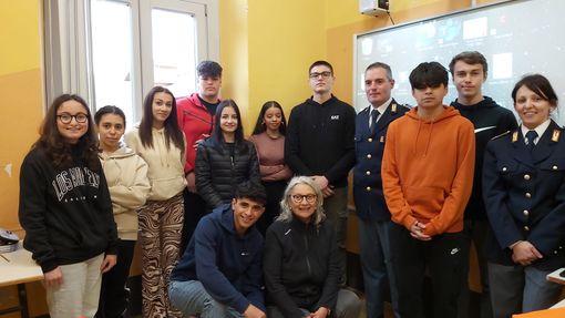 Dagli abusi di sostanze alle distrazioni: quanti pericoli per la sicurezza stradale