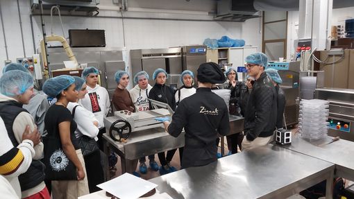 Viaggio nella fabbrica dei Gianduiotti Viaggio nella fabbrica dei Gianduiotti