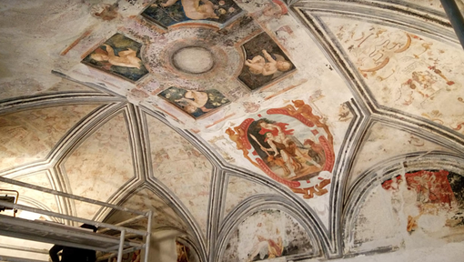 Particolari degli affreschi dell'ex sacrestia di San Pietro Martire Particolari degli affreschi dell'ex sacrestia di San Pietro Martire