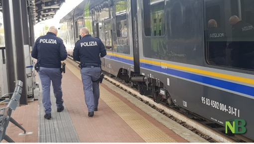 Biella, tragedia in stazione: accusa un malore e muore Biella, tragedia in stazione: accusa un malore e muore