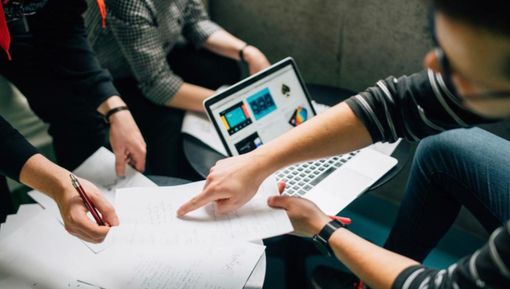 Digital coaching per le aziende del Distretto del Commercio Digital coaching per le aziende del Distretto del Commercio