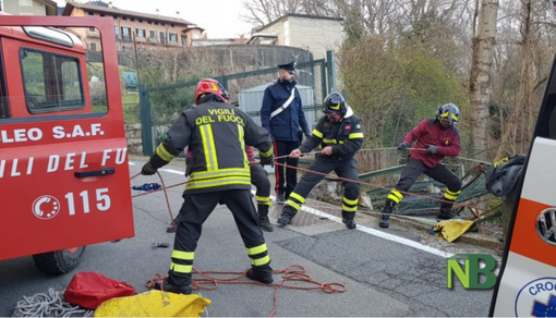 Le operazioni di recupero dei feriti