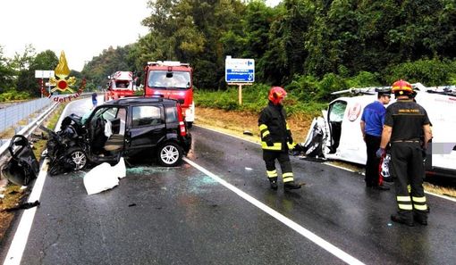 Serravalle, le immagini del terribile schianto Serravalle, le immagini del terribile schianto