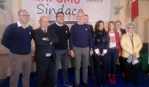 Alberto Perfumo e i candiati assessori