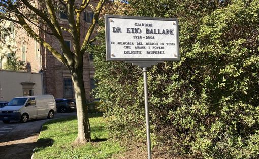 E' tornata al suo posto la lapide in memoria del dottor Ballarè E' tornata al suo posto la lapide in memoria del dottor Ballarè