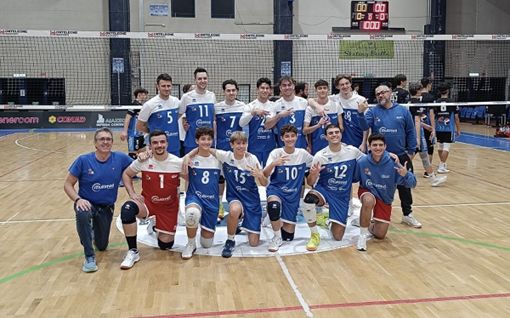 Volley, emozionante derby tra Santhià e Vercelli Volley, emozionante derby tra Santhià e Vercelli
