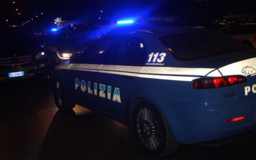 Folle corsa in centro a bordo di un furgone: all'interno droga e una spranga Folle corsa in centro a bordo di un furgone: all'interno droga e una spranga