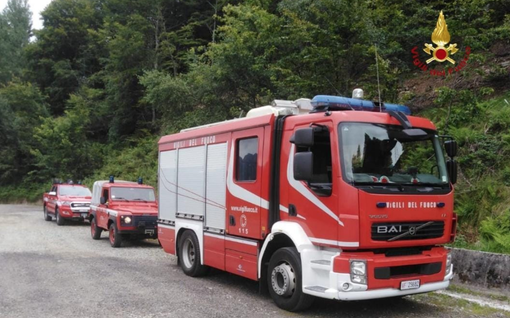 Ex orefice trovato morto nell'auto in fiamme Ex orefice trovato morto nell'auto in fiamme