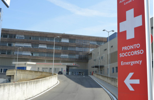 Curino, giovane urtato dall'auto della madre: finisce al Pronto Soccorso in codice giallo Curino, giovane urtato dall'auto della madre: finisce al Pronto Soccorso in codice giallo