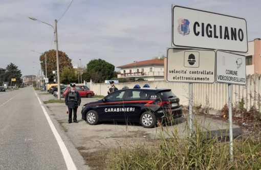 Derubano l'anziana parente che li ospita: nei guai due 18enni Derubano l'anziana parente che li ospita: nei guai due 18enni