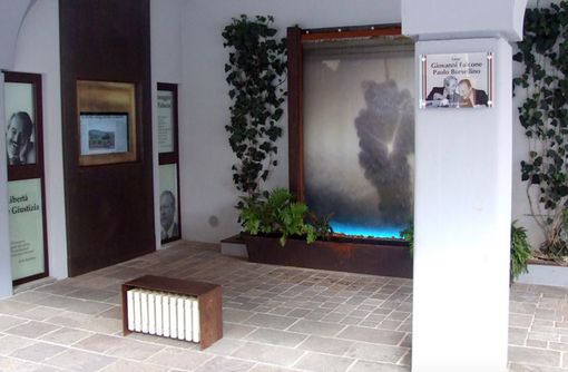 Largo Falcone e Borsellino creato a Gattinara in piazza Italia