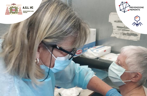 L'Asl Vercelli supera le 100mila dosi di vaccino somministrate L'Asl Vercelli supera le 100mila dosi di vaccino somministrate