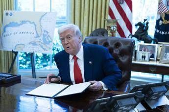 Trump e il rimprovero a Obama: "Ha rivelato informazioni sugli alieni"