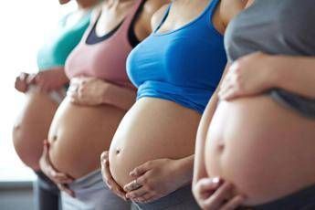 Vaccino anti Covid in gravidanza, si riduce il rischio di preeclampsia: cosa rivela lo studio Vaccino anti Covid in gravidanza, si riduce il rischio di preeclampsia: cosa rivela lo studio