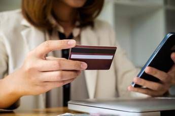 Bonifici istantanei, nuove regole dal 9 ottobre: ecco le 6 frodi bancarie da evitare Bonifici istantanei, nuove regole dal 9 ottobre: ecco le 6 frodi bancarie da evitare