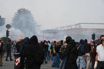 Disordini nei cortei pro Pal a Torino, eseguite 18 misure cautelari Disordini nei cortei pro Pal a Torino, eseguite 18 misure cautelari
