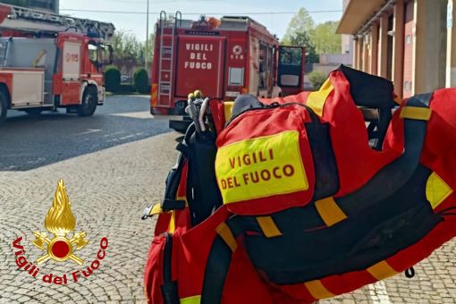 In acqua nel Cervetto, salvato dai vigili del fuoco