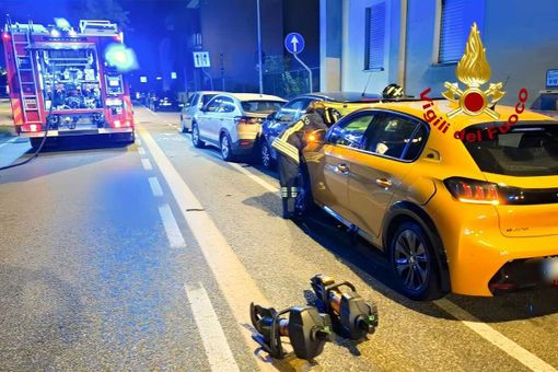 Viale Torricelli, 4 auto coinvolte in un incidente Viale Torricelli, 4 auto coinvolte in un incidente