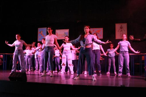 “Officina Cinematica” e “Yully Dance” fanno il tutto esaurito sl teatro Orsa “Officina Cinematica” e “Yully Dance” fanno il tutto esaurito sl teatro Orsa