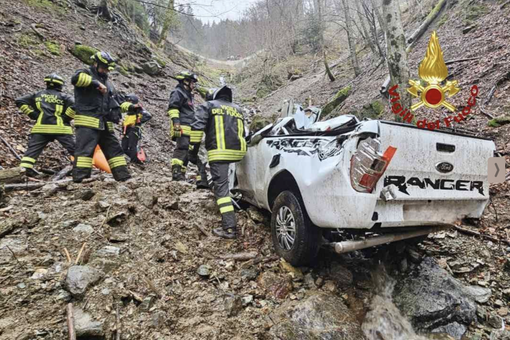 Uomo di 52 anni perde la vita cadendo con l'auto in un dirupo