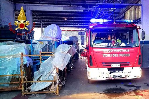 Macchinario a fuoco in un'azienda di Santhià Macchinario a fuoco in un'azienda di Santhià