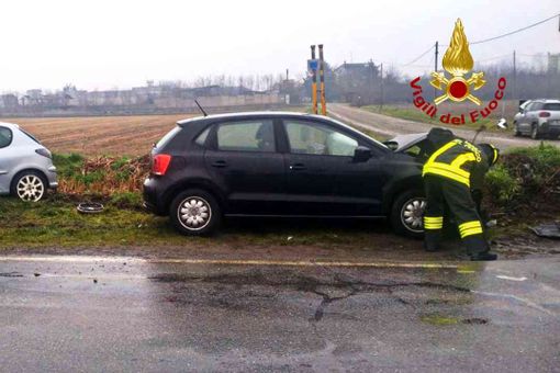 Incidente sulla provinciale per Palestro: 40enne in codice rosso Incidente sulla provinciale per Palestro: 40enne in codice rosso