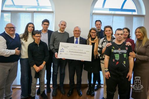 Dai giovani imprenditori Ascom un sostegno alle realtà che si occupano di disabili Dai giovani imprenditori Ascom un sostegno alle realtà che si occupano di disabili