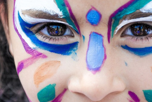 Sostanze tossiche nelle trousse da trucco per bambine