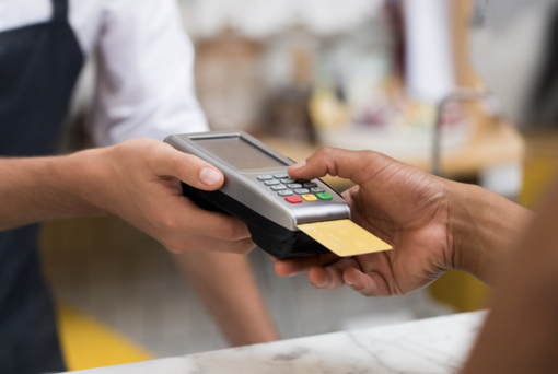 Da oggi scattano le sanzioni per chi rifiuta i pagamenti con il POS