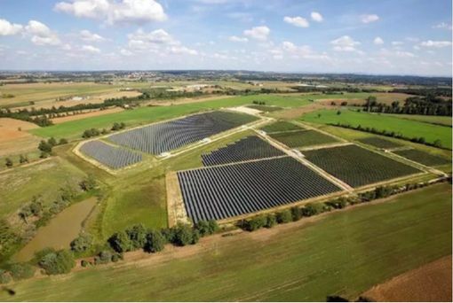 Aumenta la tua redditività agricola grazie all'Agrivoltaico! Aumenta la tua redditività agricola grazie all'Agrivoltaico!