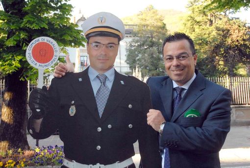 Dai vigili di cartone a Vasco: ricordi e aneddoti su Buonanno - FOTOGALLERY Dai vigili di cartone a Vasco: ricordi e aneddoti su Buonanno - FOTOGALLERY