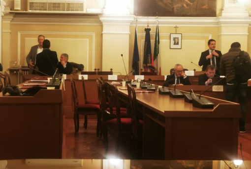 I mal di pancia leghisti e le sedie vuote in Comune e Provincia I mal di pancia leghisti e le sedie vuote in Comune e Provincia