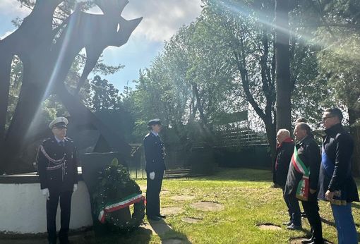 25 Aprile di festa e riflessione, con lo sguardo rivolto all'Europa - FOTO E VIDEO 25 Aprile di festa e riflessione, con lo sguardo rivolto all'Europa - FOTO E VIDEO