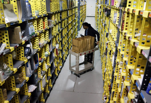 Boubacar: dalla fuga sui barconi al lavoro nel magazzino Amazon di Larizzate