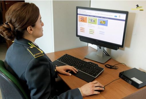 Finanza: confiscati beni per 235mila euro a due persone condannate per reati tributari Finanza: confiscati beni per 235mila euro a due persone condannate per reati tributari