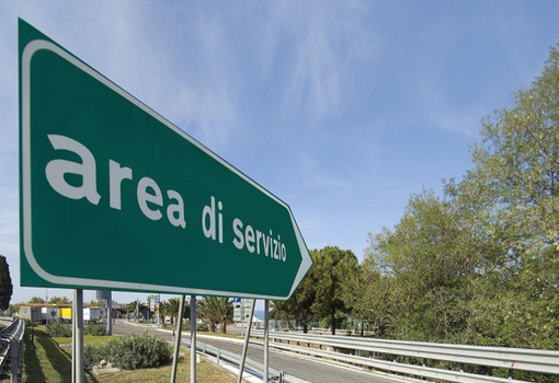 Depredavano le vetture in sosta negli autogrill Depredavano le vetture in sosta negli autogrill