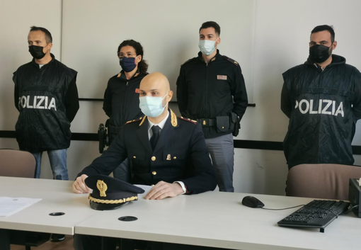 Stroncato il giro della &quot;coca&quot; in città: 12 misure cautelari, 25 indagati e 100 consumatori. Al centro un bar cittadino - TUTTI I VIDEO