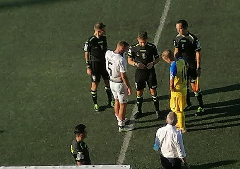 Le squadre si apprestano a tirare i rigori