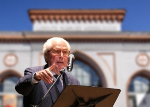 Scheda sindaco, il grazie a partiti e vercellesi e l'impegno: «Pronti a rivedere i cantieri, ascoltando le richieste dei cittadini» Scheda sindaco, il grazie a partiti e vercellesi e l'impegno: «Pronti a rivedere i cantieri, ascoltando le richieste dei cittadini»