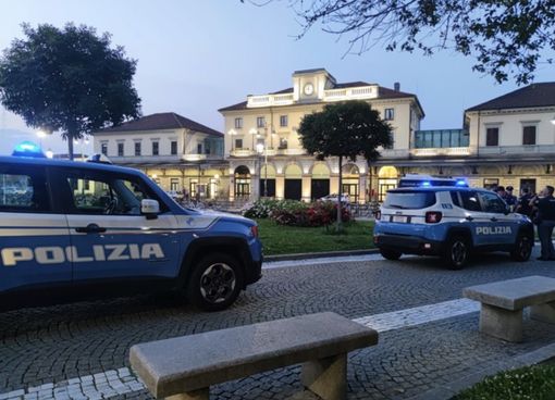 Aggressione alla stazione di Novara: studente ferito mentre aspetta di tornare da scuola Aggressione alla stazione di Novara: studente ferito mentre aspetta di tornare da scuola