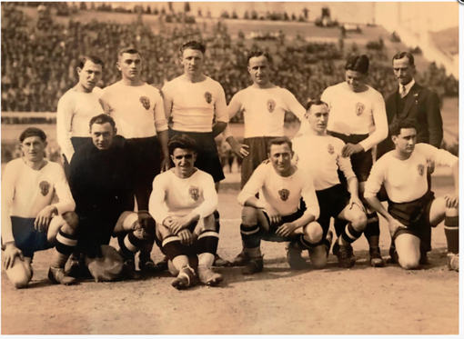 foto-d-epoca-con-i-calciatori-della-pro-vercelli