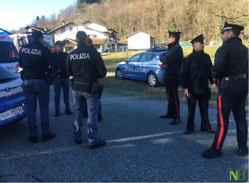 Donna trovata morta in un bosco Donna trovata morta in un bosco