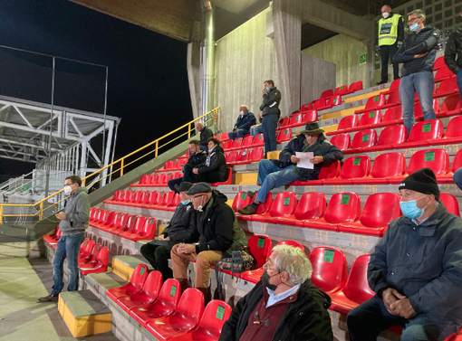 Alcuni tifosi vercellesi (foto Marco Colombo)