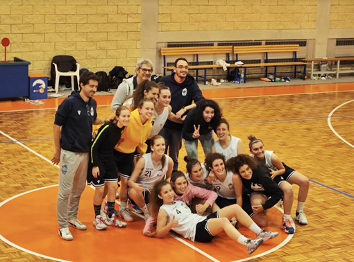Pallacanestro Femminile Vercelli: la storia di un anno fantastico Pallacanestro Femminile Vercelli: la storia di un anno fantastico