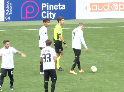 Triestina 1 Pro Vercelli 1 Beffa finale Triestina 1 Pro Vercelli 1 Beffa finale